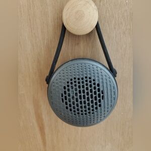 Blackweb Portable Gray Bluetooth Shower Speaker